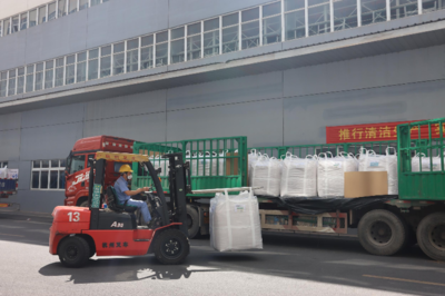 搶工期趕進度 抓生產(chǎn)忙建設(shè)——贛縣區(qū)掀起生產(chǎn)、建設(shè)熱潮，道路貨物運輸高效暢通